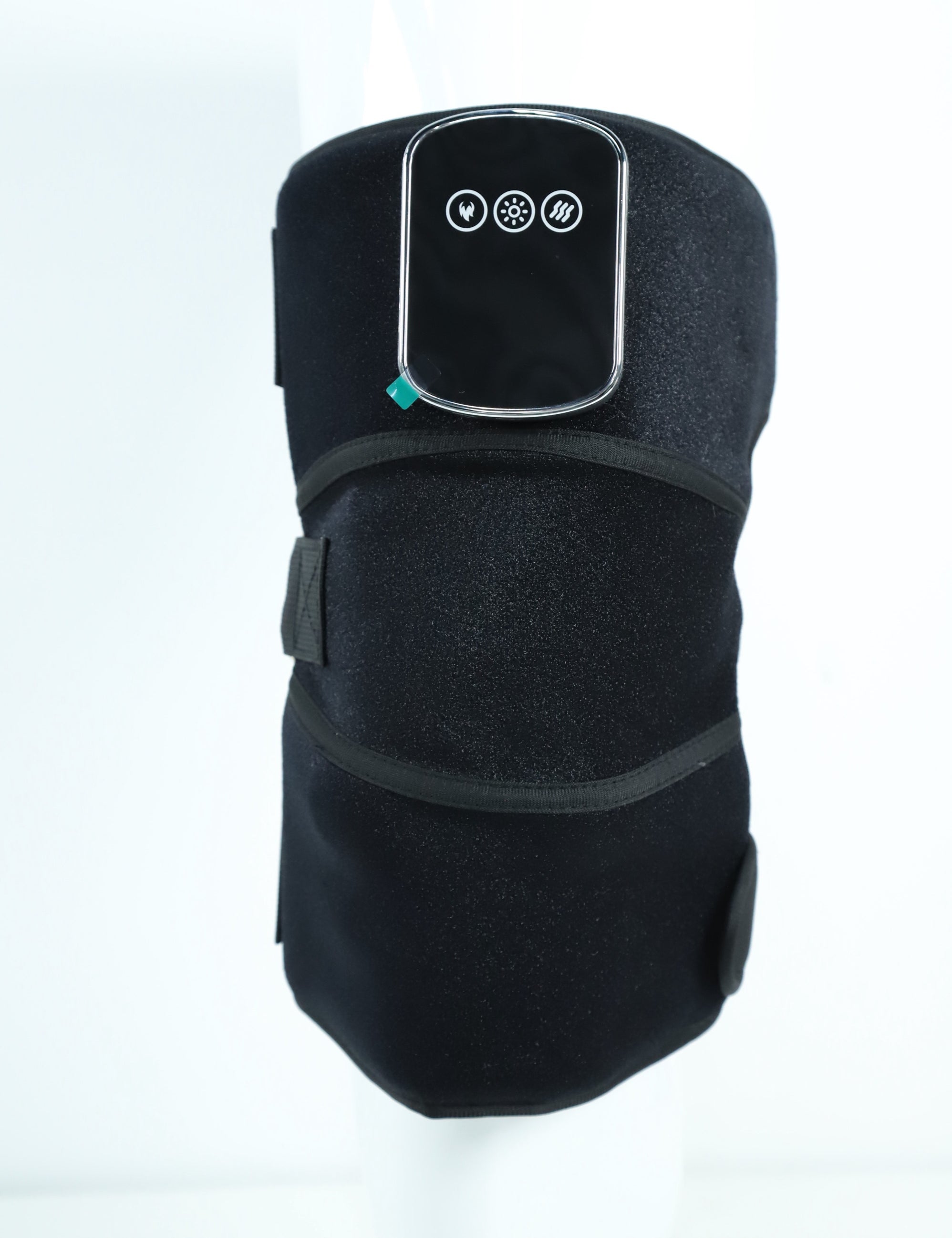 Knee wrap fastened with three straps, with the controller on the side